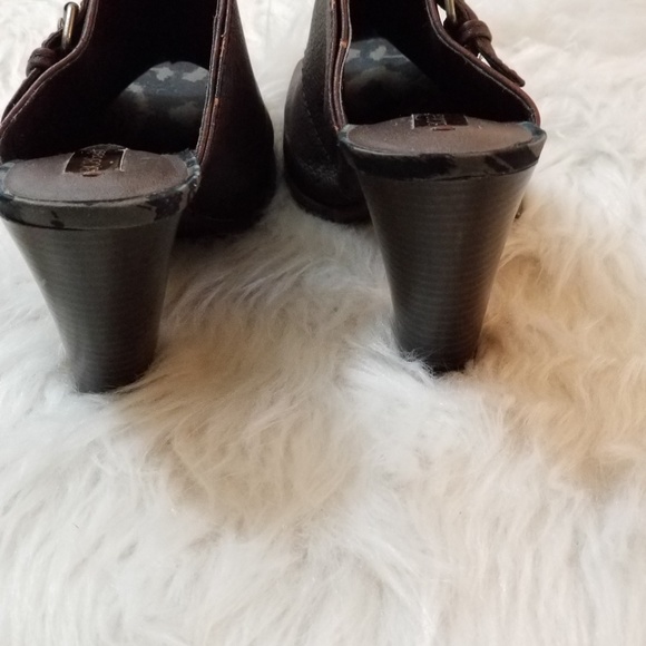 BCBG Brown Peep Toe Mules - Picture 3 of 6